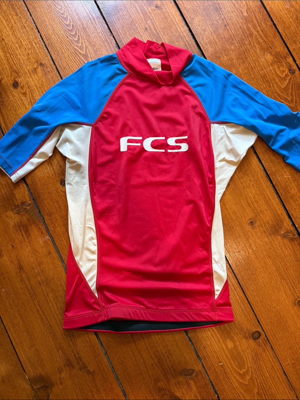 Youth Short Sleeve Rashguard in Red, Blue & White